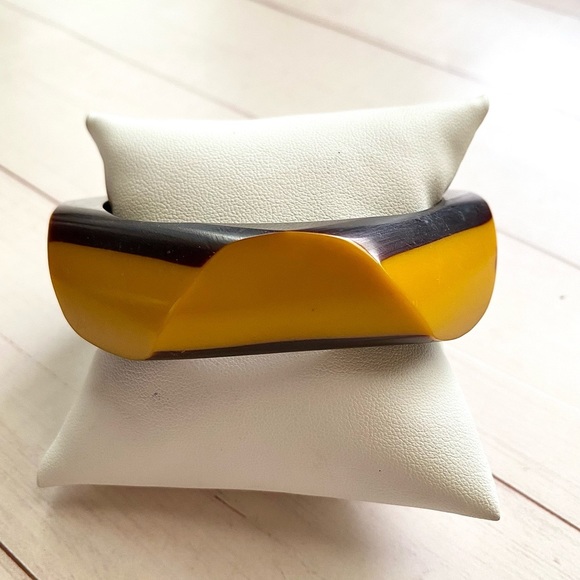 Jewelry - Bangle Bracelet